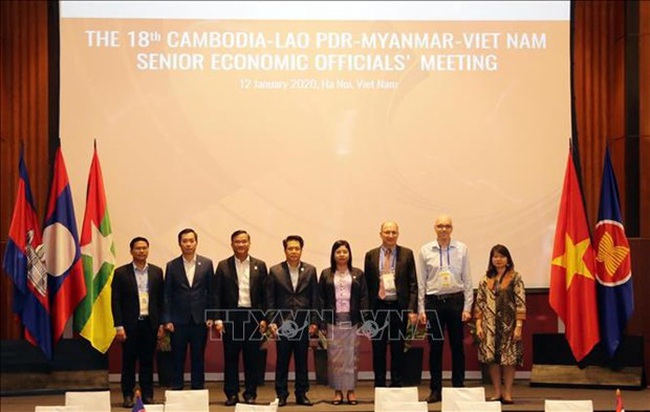 Heads of delegations and GIZ representatives at the meeting (Source: VNA)