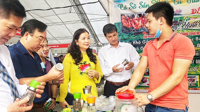 At the Vietnamese Goods' Week in Son Tay town