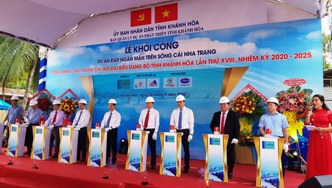At the groundbreaking ceremony for the dam. (Photo: sggp.org.vn)