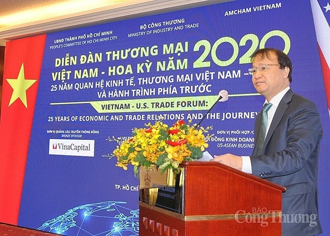 Deputy Minister Industry and Trade Do Thang Hai addresses the forum (Photo: Industry and Trade newspaper)