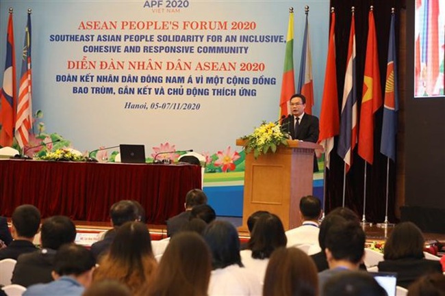 Vietnamese Deputy Minister of Labour, Invalids and Social Affairs Le Van Thanh speaks at the forum (Photo: VNA)