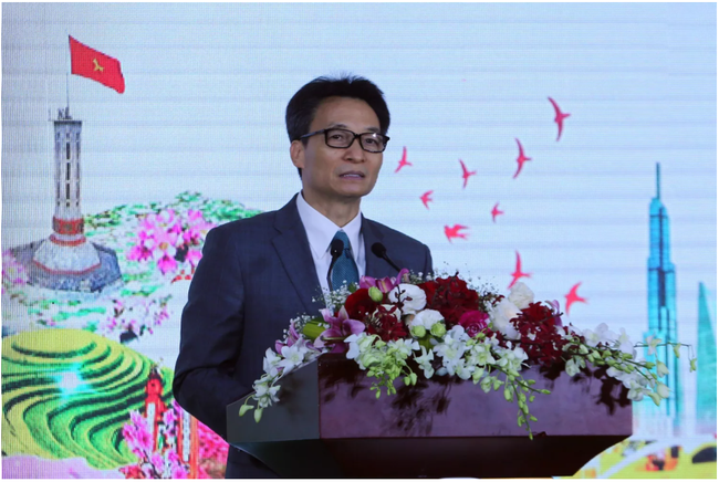Deputy PM Vu Duc Dam speaks at the conference. (Photo: VGP)