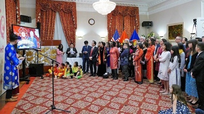 The Vietnamese Embassy in the US hosts a New Year programme with the participation of about 250 Vietnamese and international friends. (Photo: vietnamembassy-usa.org)
