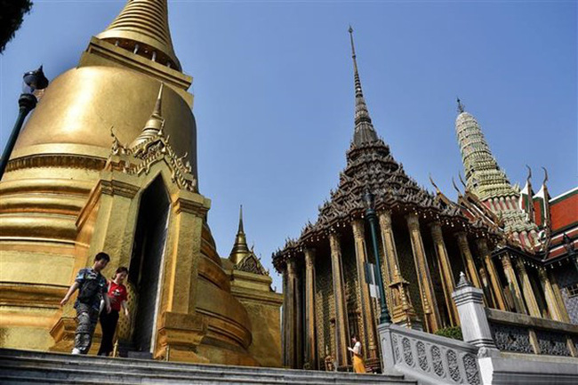 Visitors at Thailand's Grand Palace (Photo: VNA)