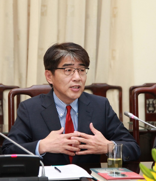 ILO Director in Vietnam, Dr Chang-Hee Lee.