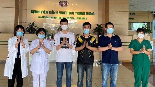 Three male COVID-19 patients were announced as recovered on the morning of June 5, 2020. (Photo: suckhoedoisong.vn)