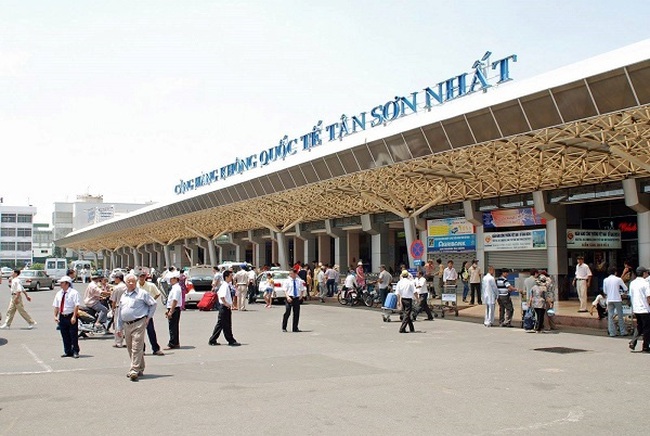 Hỏa tốc: Tạm ngưng nhập cảnh tại sân bay Tân Sơn Nhất | VTV.VN