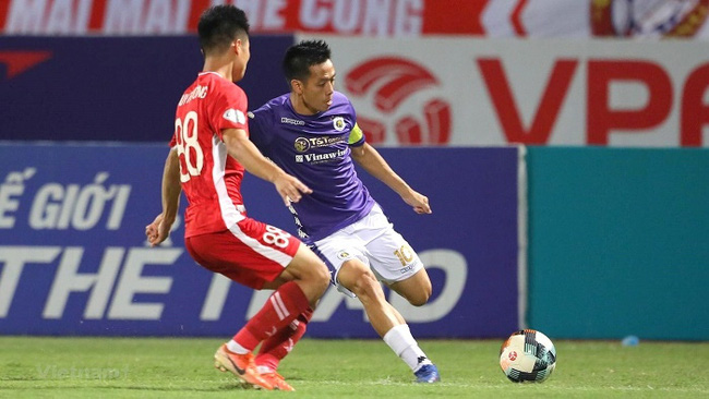 In their latest encounter, Hanoi FC (in purple) earned a 1-1 draw with Viettel (in red) on matchday 8 of the 2020 V.League 1 last July. (Photo: Vietnam +)