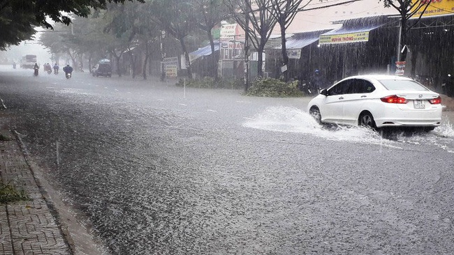 Tropical Storm Noul is expected to bring very heavy rains to Vietnam's central region.