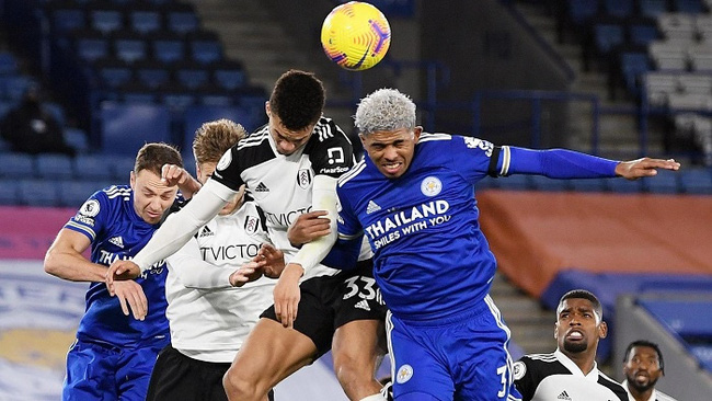 Leicester City's Wesley Fofana in action with Fulham's Antonee Robinson. (Photo: Pool via Reuters)