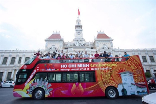 Tourists in HCM City. (Photo: VNA)