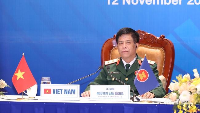 Lieut. Gen. Nguyen Van Nghia at the virtual meeting (Photo: Trong Duc)