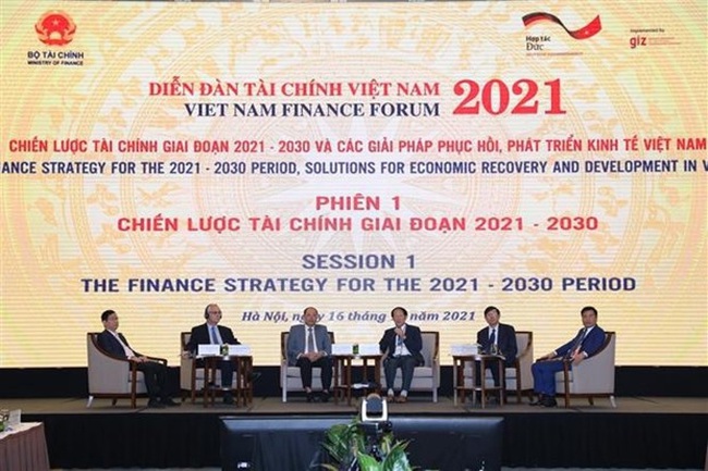 The Vietnam Finance Forum 2021 takes place in Hanoi on November 16. (Photo: VNA)