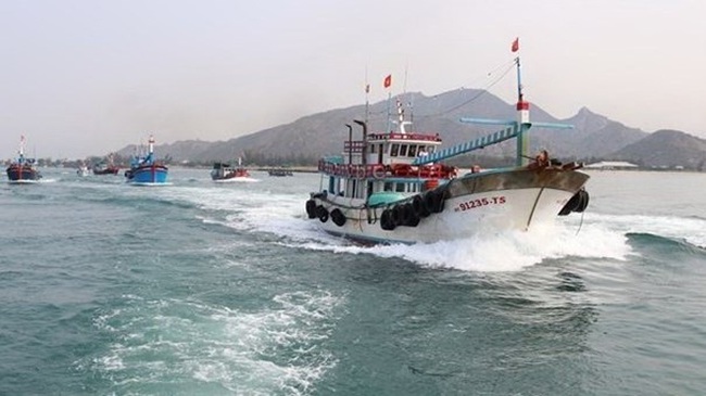 Localities were asked to revise plans on fighting IUU fishing. (Illustrative image/Photo: VNA)