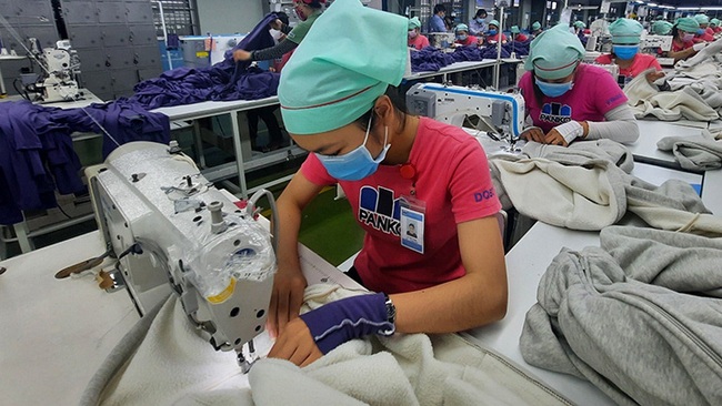 Panko Tam Thang Company in Quang Nam province is entitled to receive a reduction in their contributions of Unemployment Insurance Fund worth VND3.6 billion. (Photo: Thanh Dung)