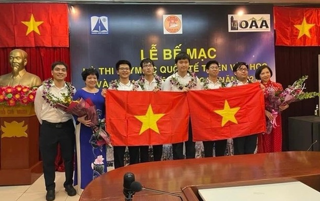 Vietnamese students win medals at the Int’l Olympiad on Astronomy and Astrophysics 2021. (Photo: VNA)