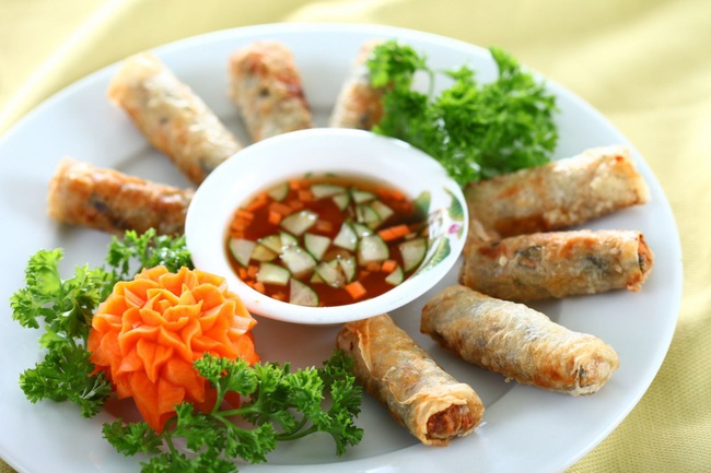 Spring rolls are among dishes that are favourites with foreigners abroad. (Illustrative image).