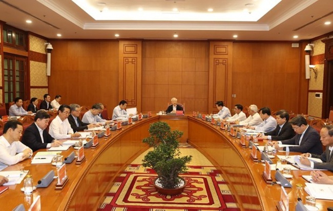 Party General Secretary and State President Nguyen Phu Trong chairs the meeting. (Photo: VNA)