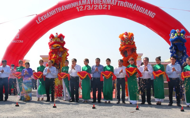 At the inauguration ceremony for the plant. (Photo: NDO)