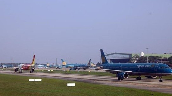 At the Noi Bai international airport (Photo: VNA)