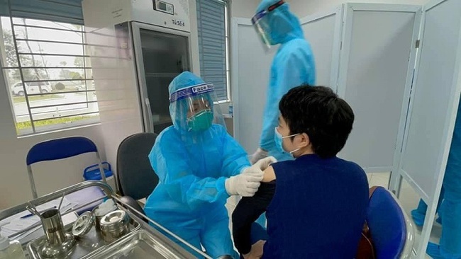 More than 959,000 people have been vaccinated against COVID-19 in Vietnam thus far. (Illustrative photo)