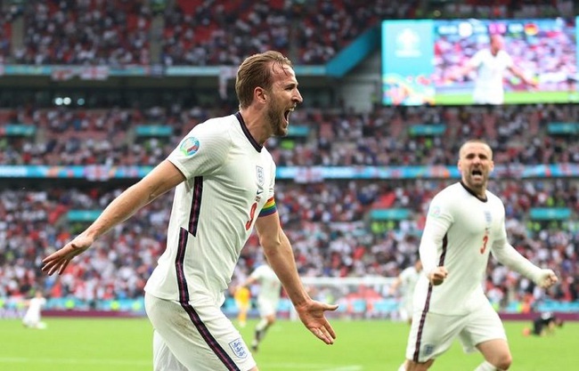 England's Harry Kane celebrates scoring their second goal. (Photo: Reuters)