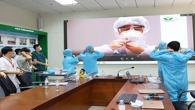 Medical staff at the Vietnam National Children's Hospital received professional training before heading to support Ho Chi Minh City in its fight against the COVID-19 epidemic.