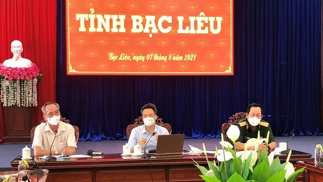 Deputy Prime Minister Vu Duc Dam said that Bac Lieu province needs to make preventing and controlling the Covid-19 epidemic its top task and responsibility, to protect the health and life of the people.
