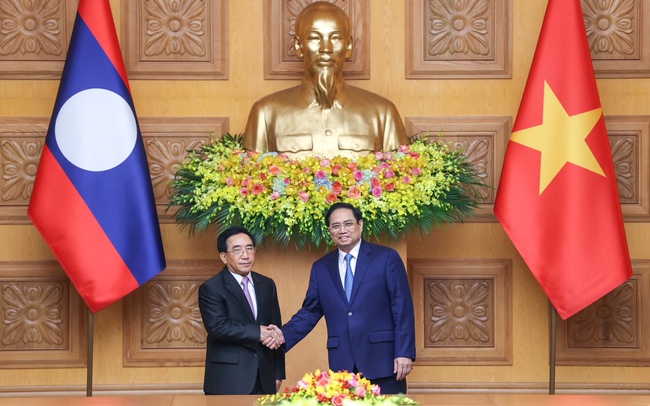 Tình hữu nghị Việt Nam - Lào 2024: Đánh dấu kỷ niệm 60 năm ngày quan hệ ngoại giao giữa hai quốc gia, năm 2024 được chọn là năm của tình hữu nghị Việt Nam - Lào. Các hoạt động văn hóa, thể thao, giáo dục, giao lưu cũng như các dự án kinh tế chung sẽ được triển khai để chắp cánh cho sự phát triển chung của cả hai quốc gia. Tình hữu nghị Việt Nam - Lào 2024 là lời khẳng định về tình đoàn kết, thân tình, sự cộng tác và phát triển bền vững giữa Việt Nam và Lào.