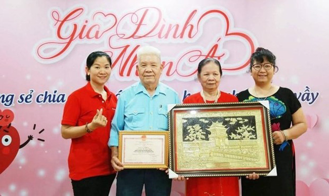 Duat and his family have called on more than 1,000 people to donate over 1,000 units of blood, contributing to saving the lives of thousands of patients. (Photo: VNA)