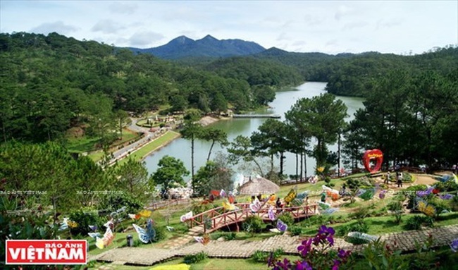 The Valley of Love in Da Lat (Photo: Vietnam Pictorial)