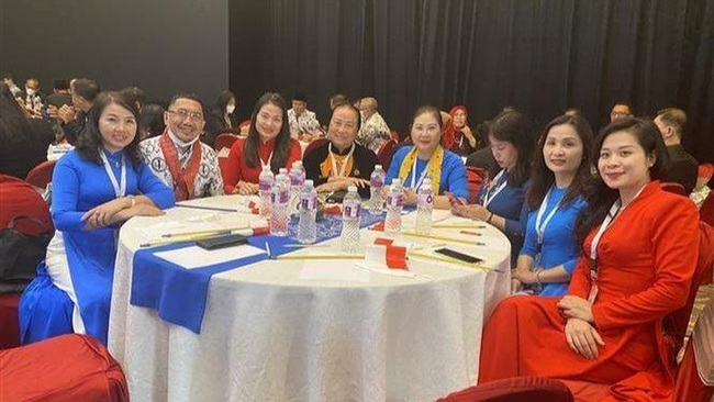 Vietnamese delegates attend 36th ASEAN Plus One Council of Teachers Convention. (Photo: VNA)