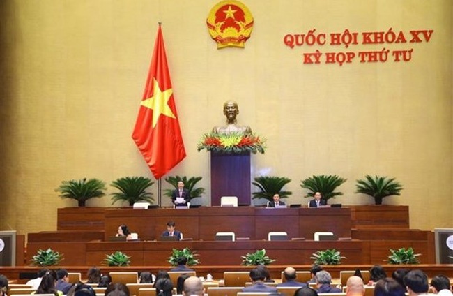 A plenary discussion of the 15th NA's fourth session (Photo: VNA)