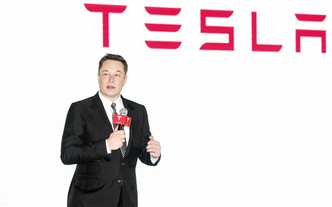 Elon Musk bán gần 4 tỷ USD cổ phiếu Tesla 