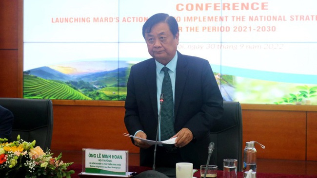 Minister of Agriculture and Rural Development Le Minh Hoan speaking at the conference. (Photo: baotainguyenmoitruong.vn)