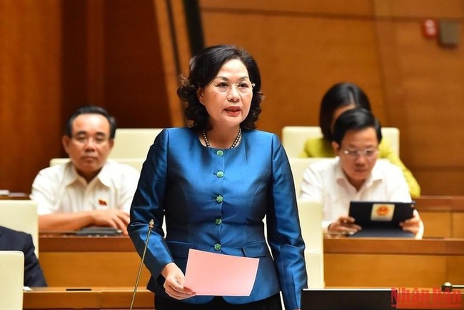 Governor of the State Bank of Vietnam (SBV) Nguyen Thi Hong speaks at the National Assembly’s question-and-answer session on November 3. (Photo: NDO)