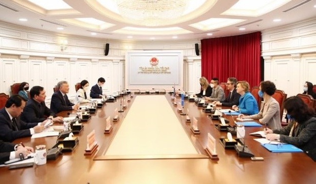 Participants at the meeting (Photo: VNA)