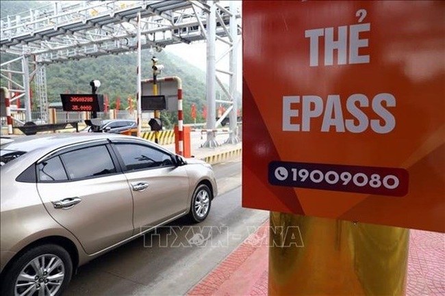 Government urges issuance of cards for vehicles to use e-toll collection service . (Illustrative image/Photo: VNA)