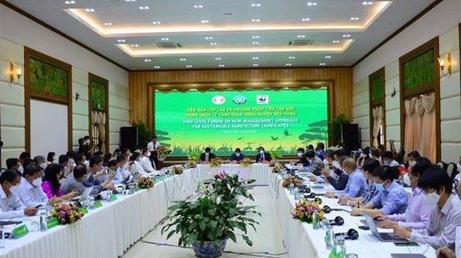 At the a high-level forum on new management approach in sustainable agriculture landscapes (Photo: VNA)