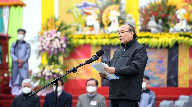 President attends ploughing festival in Ha Nam