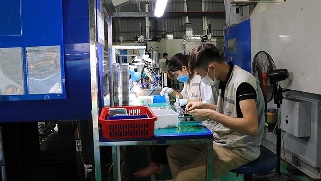 Workers of Hanpro Vina at the Yen Phong Industrial Park in Bac Ninh Province.