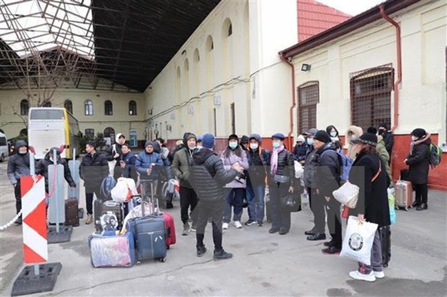 Vietnamese people repatriating from Ukraine do not need to test for SARS-CoV-2 (Photo: VNA)