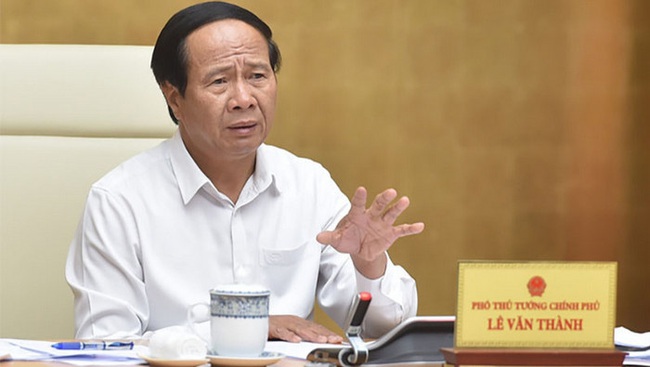 Deputy Prime Minister Le Van Thanh chairs the meeting on April 6. (Photo via NDO)