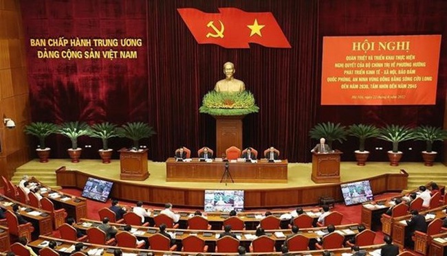 The Politburo 's conference on April 22 (Photo: VNA)