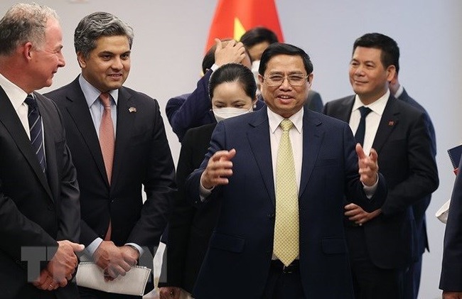 Prime Minister Pham Minh Chinh meets US business leaders (Photo: VNA)