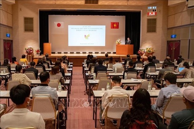 The launch of the Vietnamese association in Kumamoto prefecture is held on April 24. (Photo: VNA)
