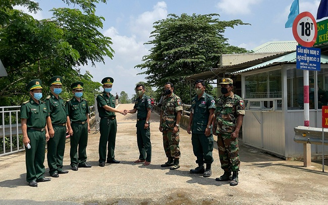 The functional forces of Vietnam and Cambodia reopen the Hung Dien A border gate