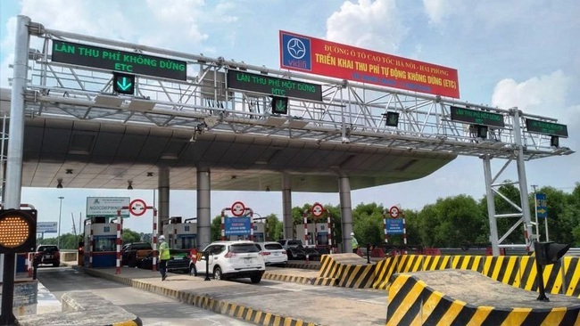 A toll plaza on the Hanoi-Hai Phong Expressway (Photo: VIDIFI)