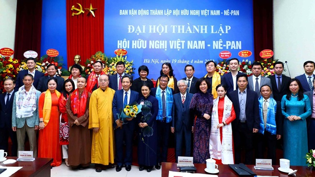 The congress to establish the Vietnam - Nepal Friendship Association.