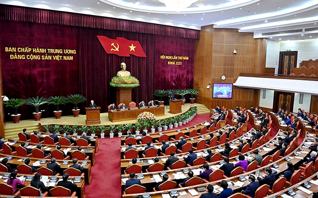 Tổ chức cơ sở đảng: Tổ chức cơ sở đảng là một công việc quan trọng trong việc xây dựng Đảng cộng sản Việt Nam. Hãy xem những hình ảnh này về các cuộc họp định kỳ, những hoạt động lập kế hoạch, và đóng góp của người dân vào quá trình này.